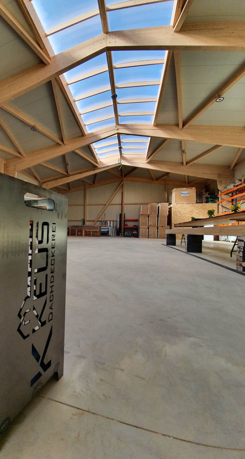 Holzhalle für Dachdecker-Betrieb - Keus Patrick & Miguel Hünningen